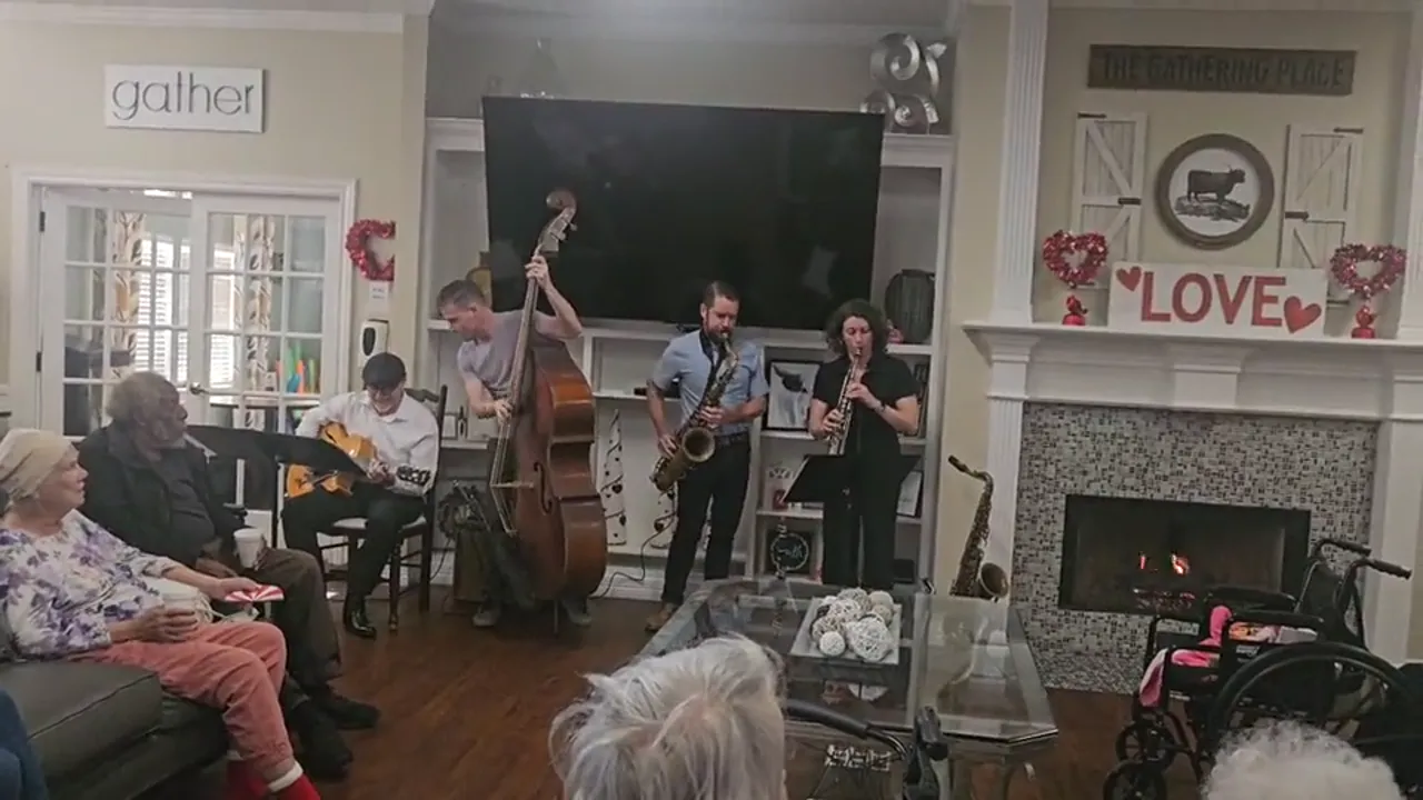 A Joyful Evening at Argent Court: Live Music Brings Smiles to Our Residents