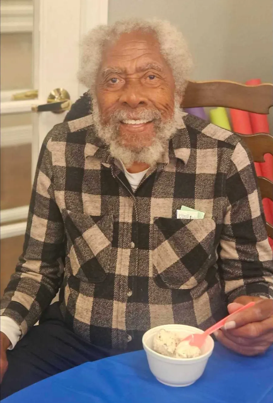 Sharing Smiles and Sweet Moments at Argent Court Assisted Living